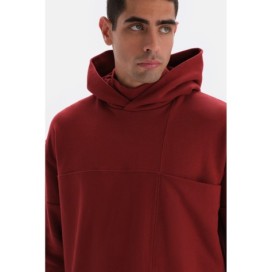 Sweat-Shirt a Capuche Avec Detail