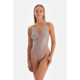 Body Dentelle Et Pierre Detail Chaîne