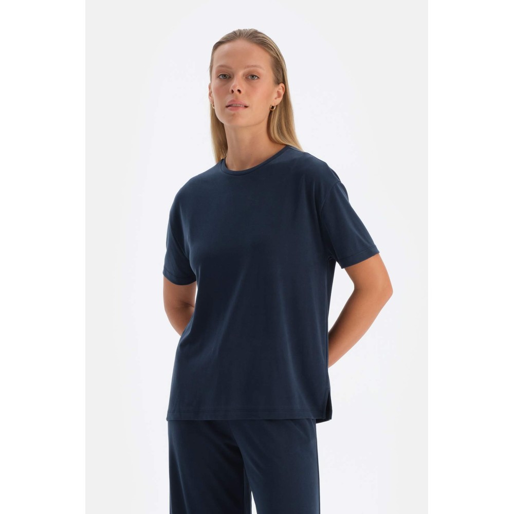 T-Shirt En Cupro a Manches Courtes Avec Detail De Coutures Au