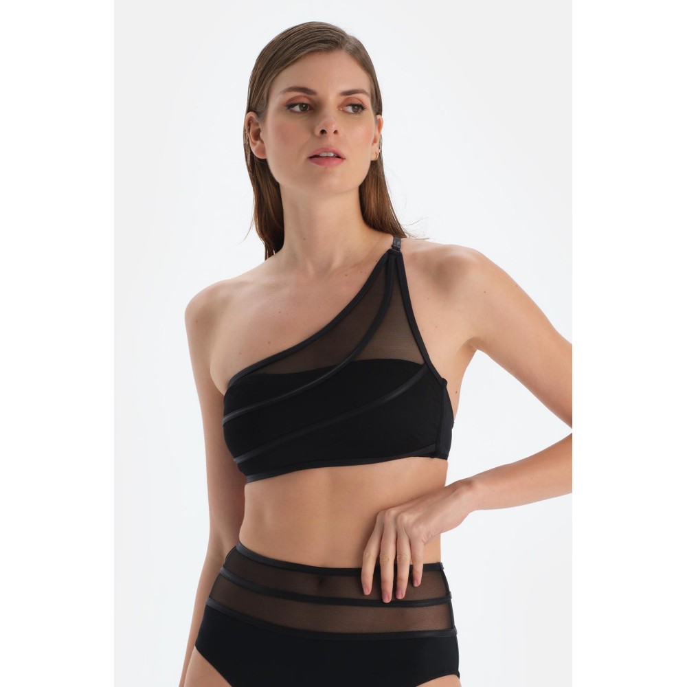 Haut De Bikini a Une