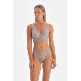 Culotte Bresilienne Detaillee En