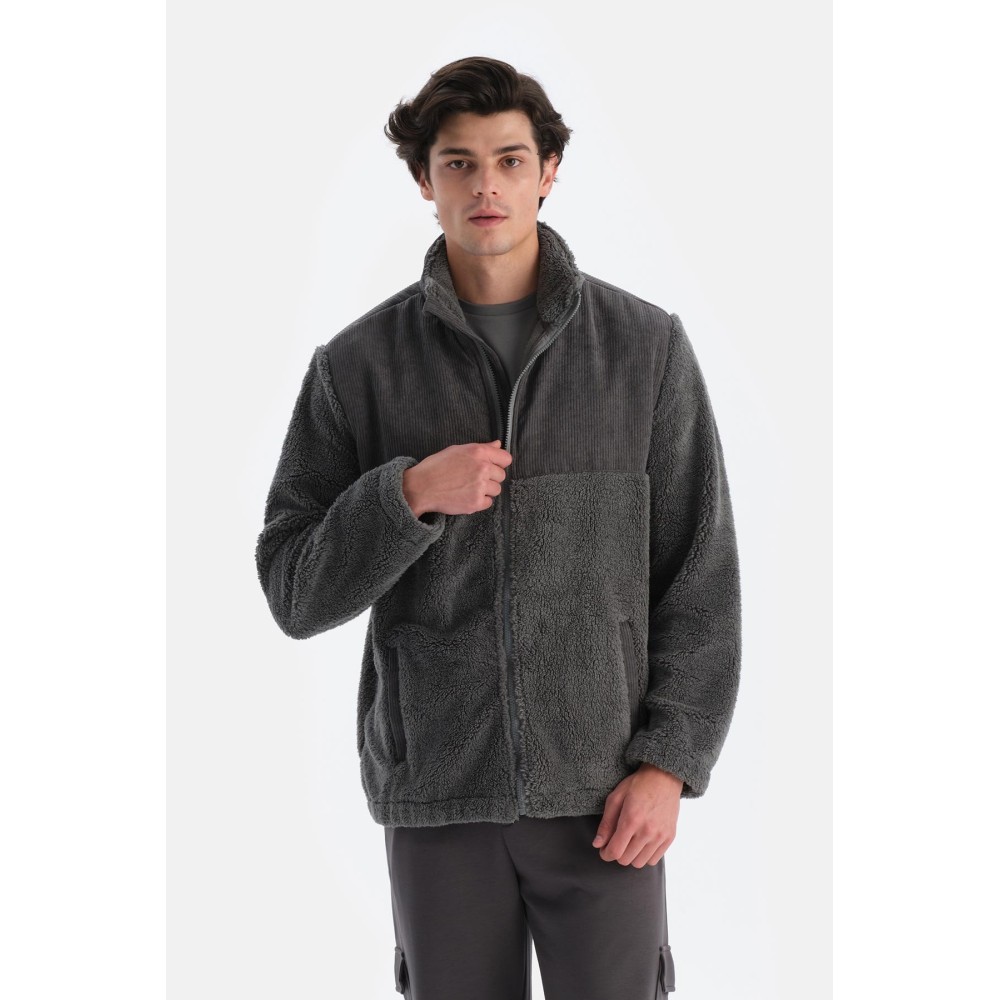 Sweat-Sh_rt En Pola_re Deta_lle En Velours Z_ppe Sur Le