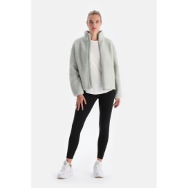 Manteau Pola_re Avec Z_ppee Sur Le