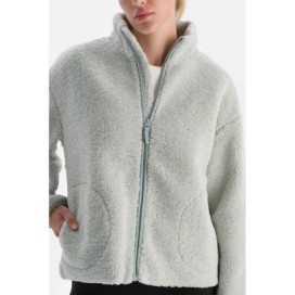 Manteau Pola_re Avec Z_ppee Sur Le