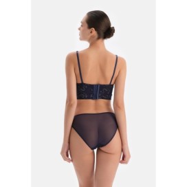 Culotte Courte En Dentelle Avec Detail