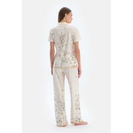 Ensemble Pyjama Chemise Et Pantalon À Motifs Fleurs Femme Ecru