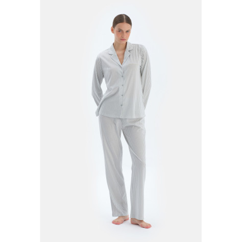 Ensemble Pyjama Chemise Et Pantalon Basiques À Rayures Femme Sauge