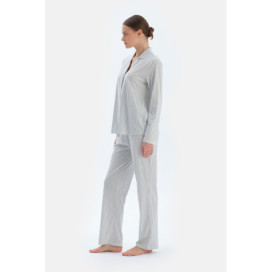Ensemble Pyjama Chemise Et Pantalon Basiques À Rayures Femme Sauge