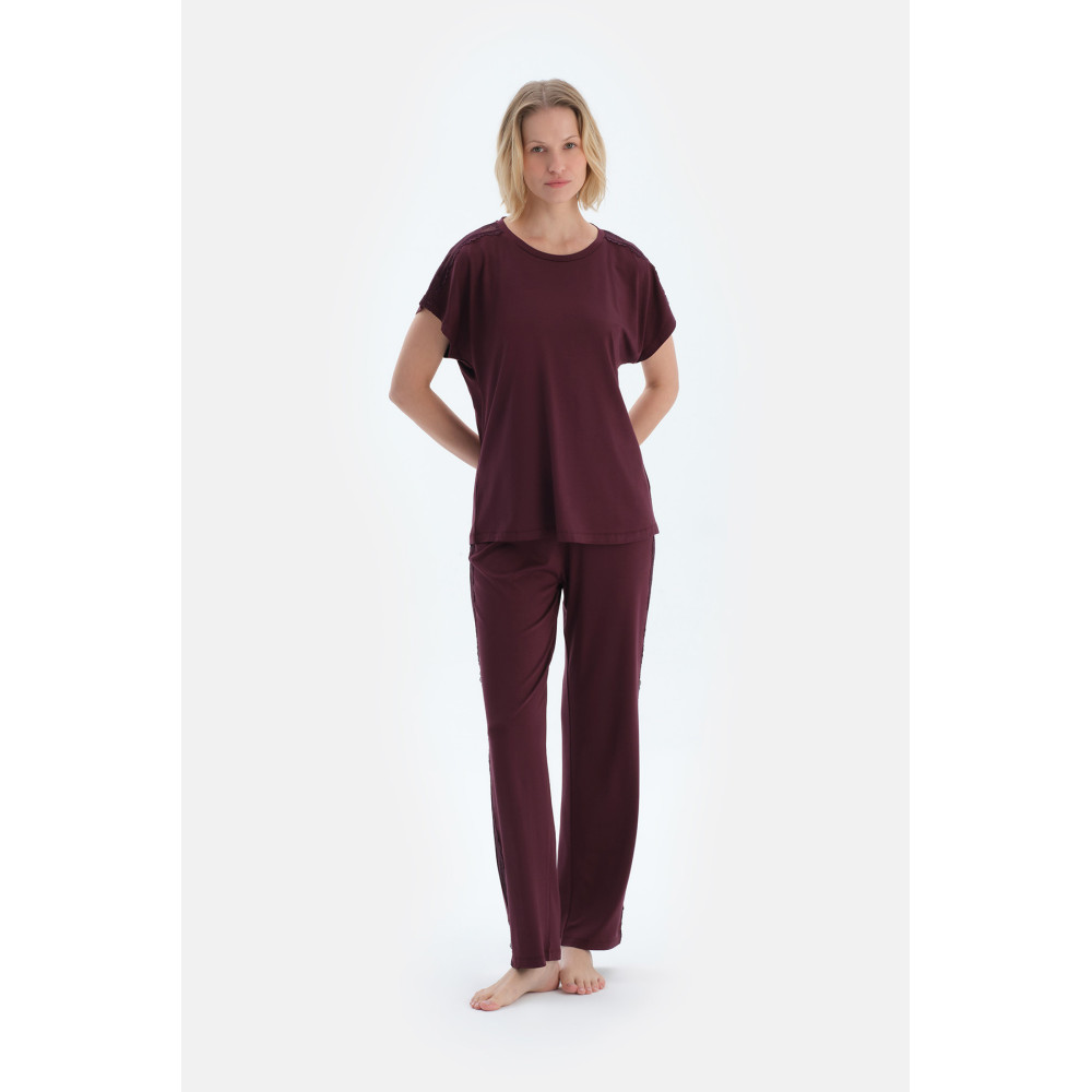 Ensemble De Pyjama T-Shirt Et Pantalon En Viscose À Manches Courtes Détaillées En Dentelle Femme Damson