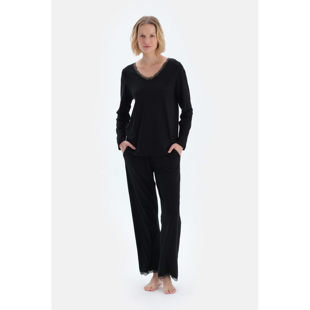 Ensemble De Pyjama T-Shirt À Manches Longues Et Col En V Détaillé En Dentelle Femme Noir