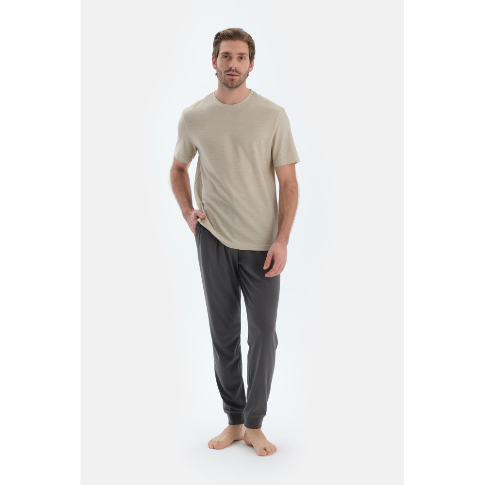 Ensemble De Pyjama T-Shirt Et Pantalon À Manches Courtes Détails De Coutures Homme Ecru